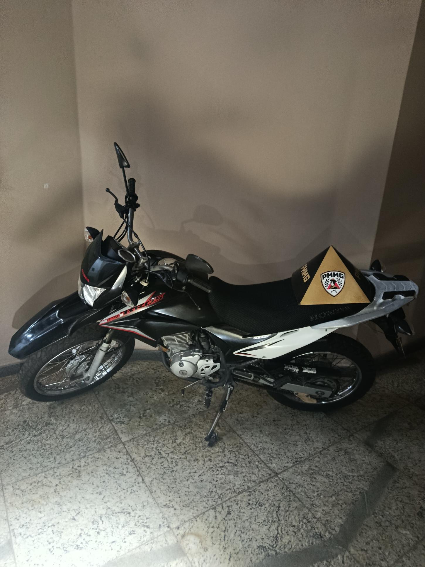 Polícia Militar recupera moto furtada minutos após crime em Barão de Cocais